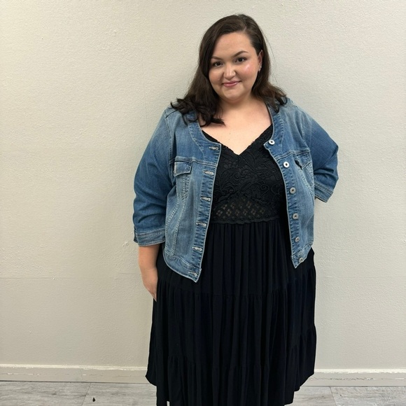 Torrid Denim Crop Collarless Jacket - Size 28 - Picture 1 of 3